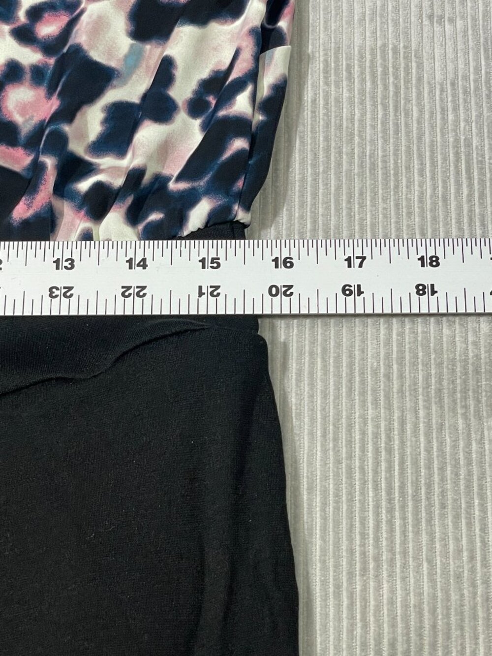 Torrid Abstract Animal Print Faux Wrap V-Neck Short Sleeve Dress Size Medium - Picture 6 of 8